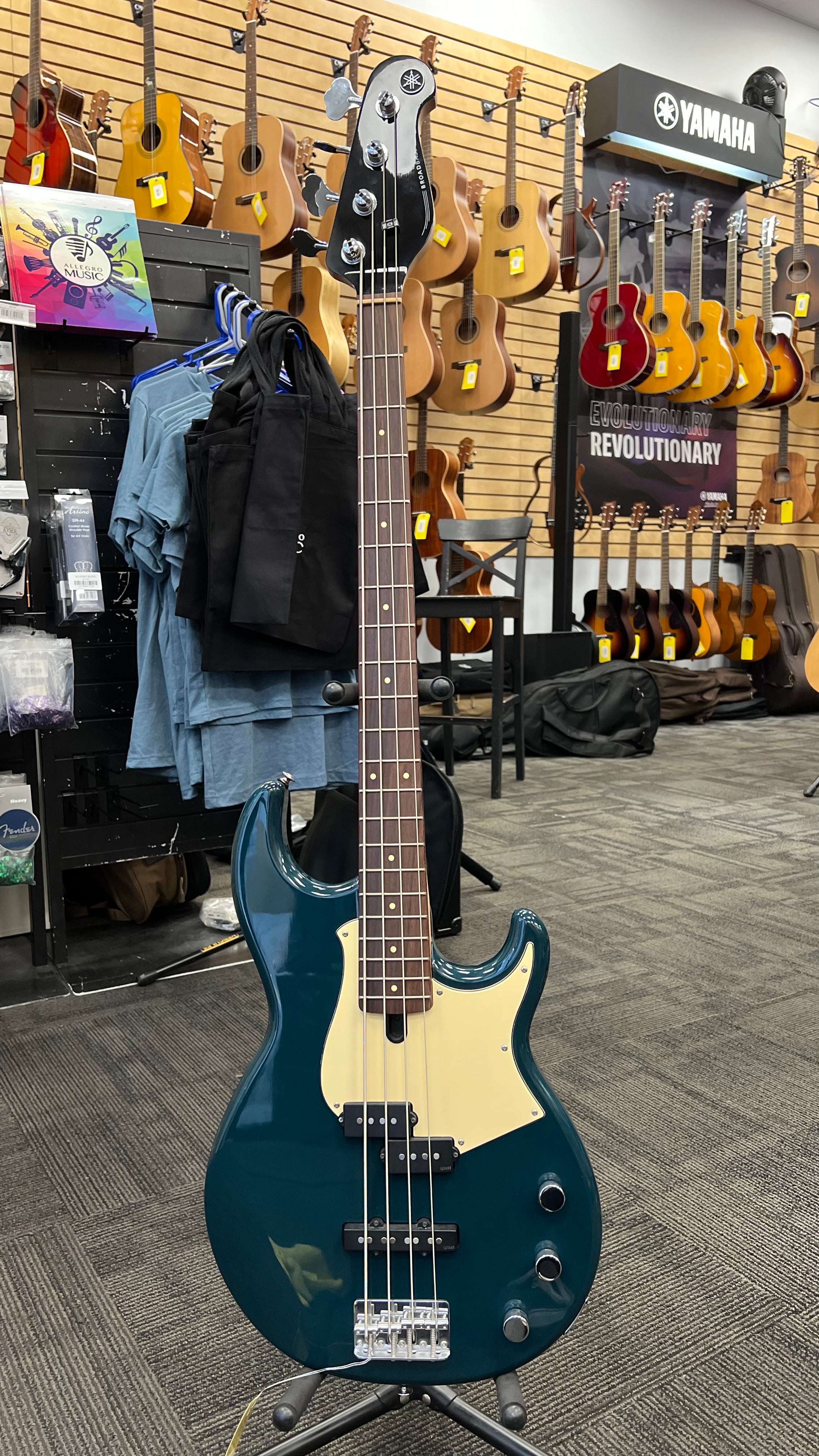 Used Yamaha BB434 Bass Guitar - Teal Blue Supply